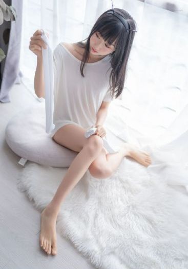 两个领导在车里吃我奶h视频