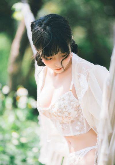 篮球场铺塑胶价格表